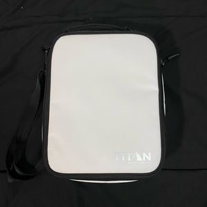 Titan Arctic Zone PIG Lunch Bag